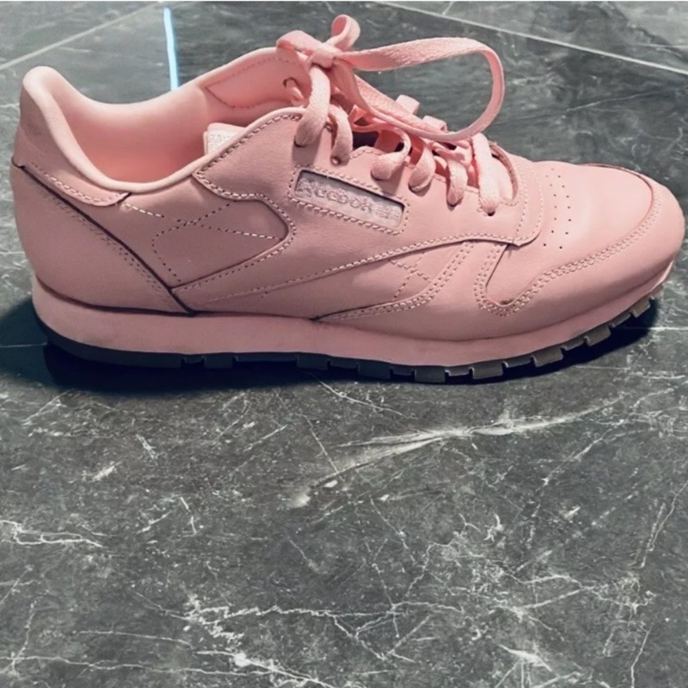 Reebok Shoe Pink shoes for Women and Youth